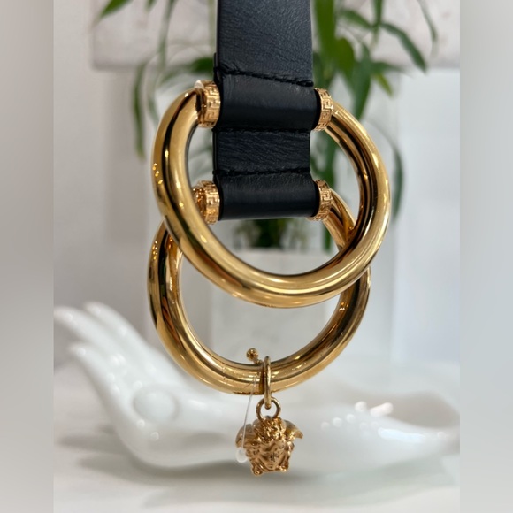 Versace Medusa Eternity Ring Leather Belt